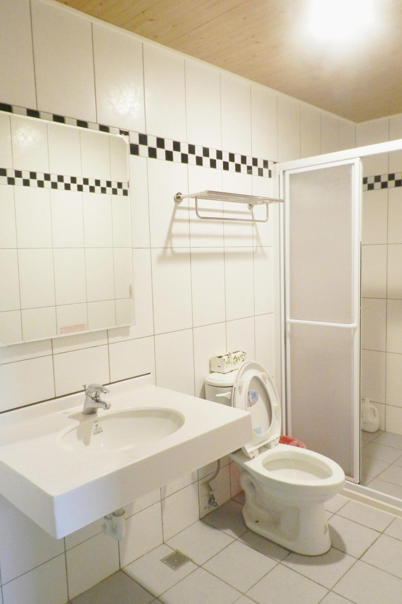 Hostel Feng Chia House Taizhong Zewnętrze zdjęcie