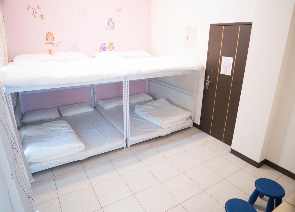 Hostel Feng Chia House Taizhong Zewnętrze zdjęcie